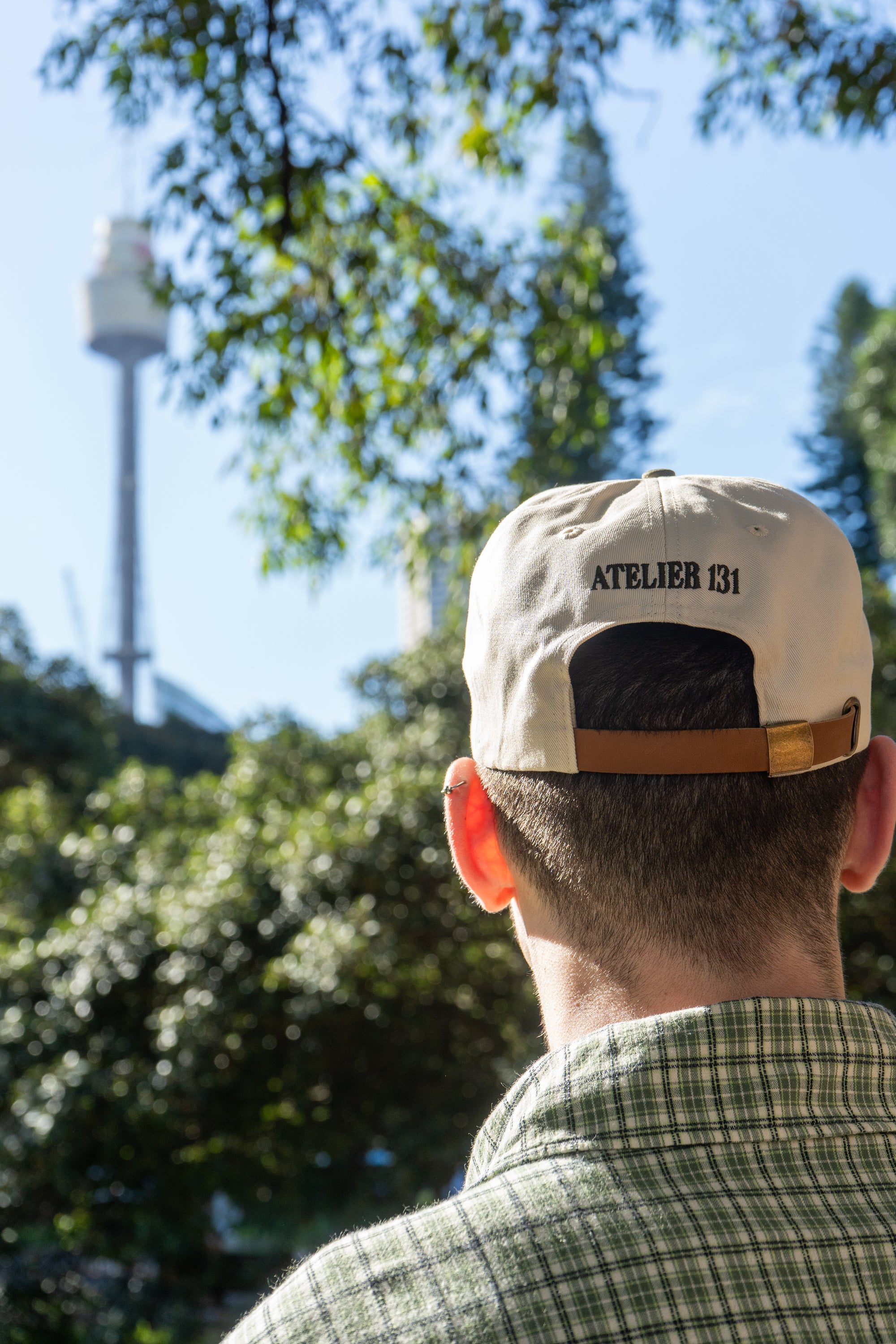 Lilies Cap